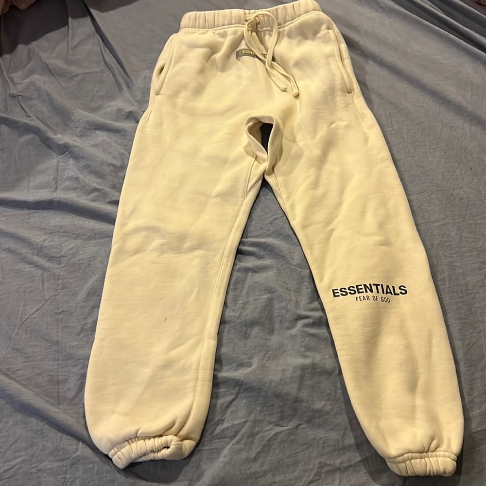 Size 8 Youth Essentials Cream Sweatpants